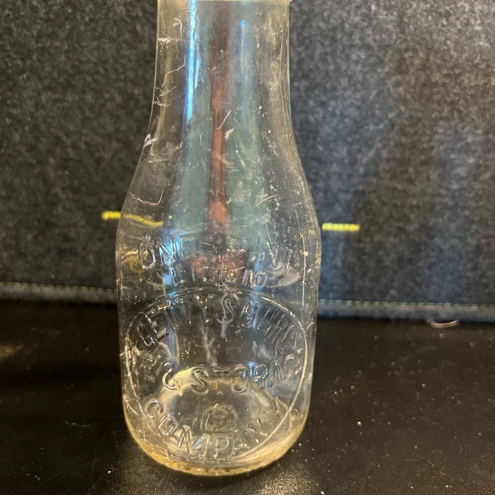 Vintage Gettysburg PA Company Ice and Storage 1 Pint Milk‎ Bottle